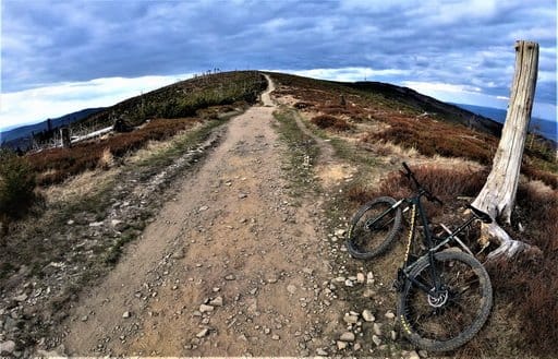 Zielony szlak ze Skrzycznego w stronę Malinowskiej Skały rowerem, Beskid Śląski Rowerem