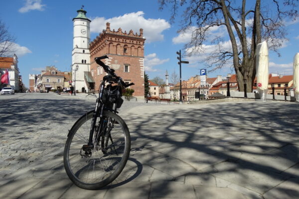 rynek-sandomierz-rower