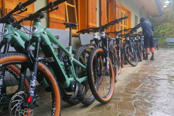 wycieczki_rowerowe_na_rowerach_elektrycznych